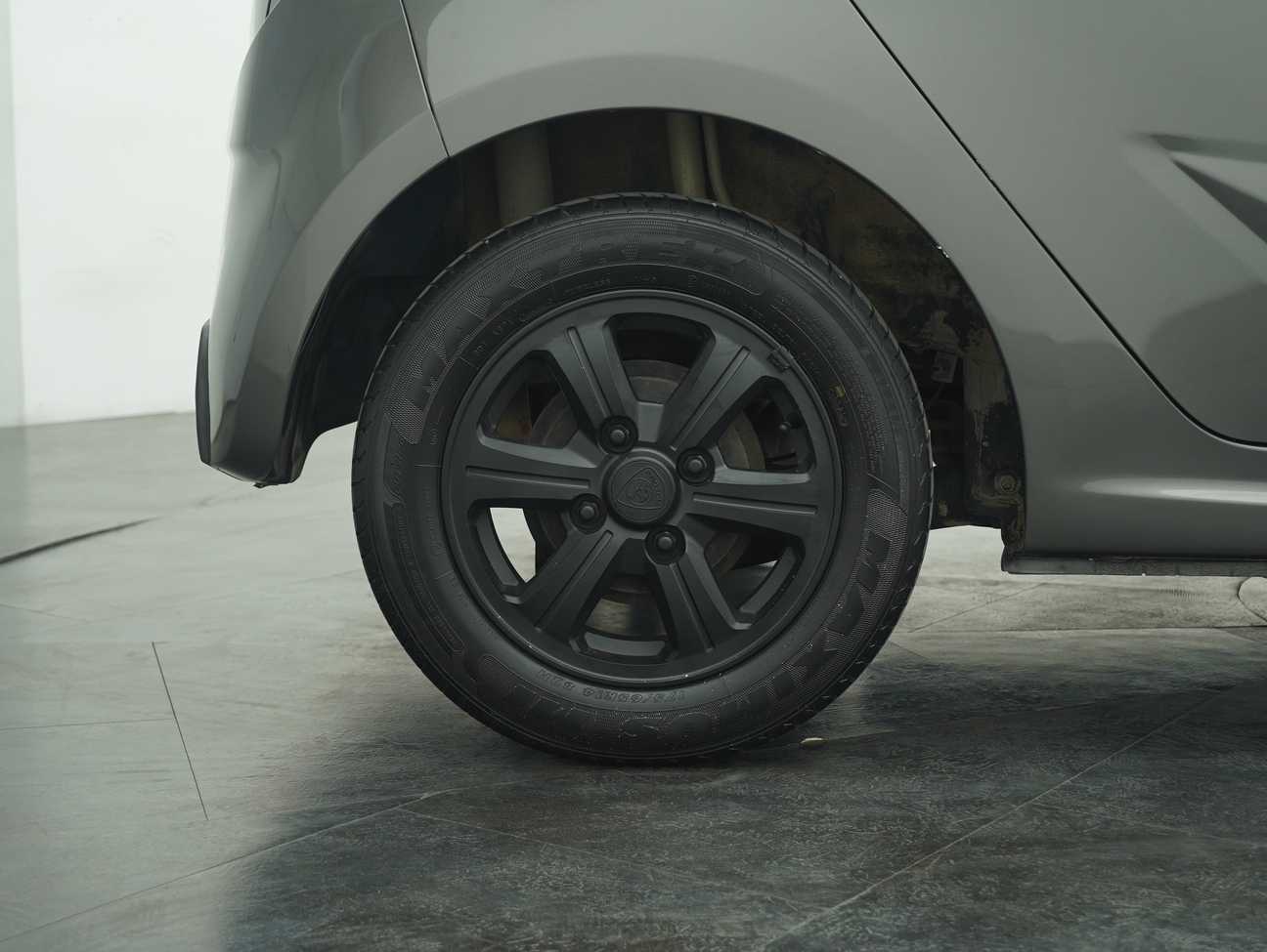 terpakai 2015 Proton Iriz Standard 1.3