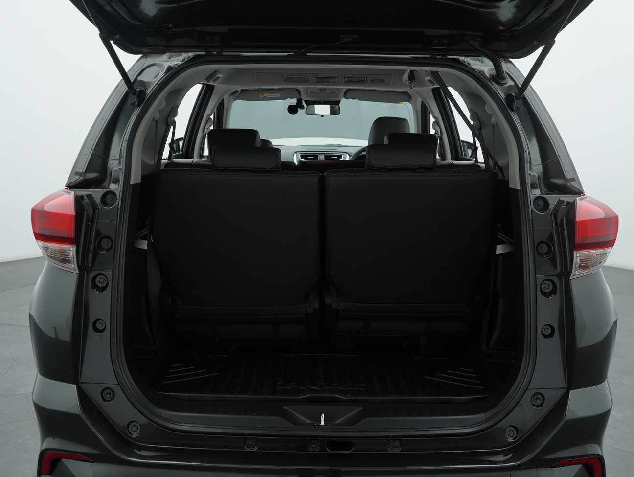 terpakai 2021 Perodua Aruz AV 1.5