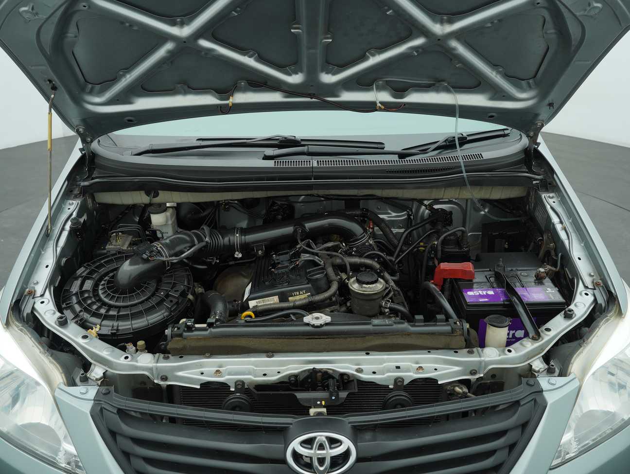 used 2012 Toyota Innova E 2.0