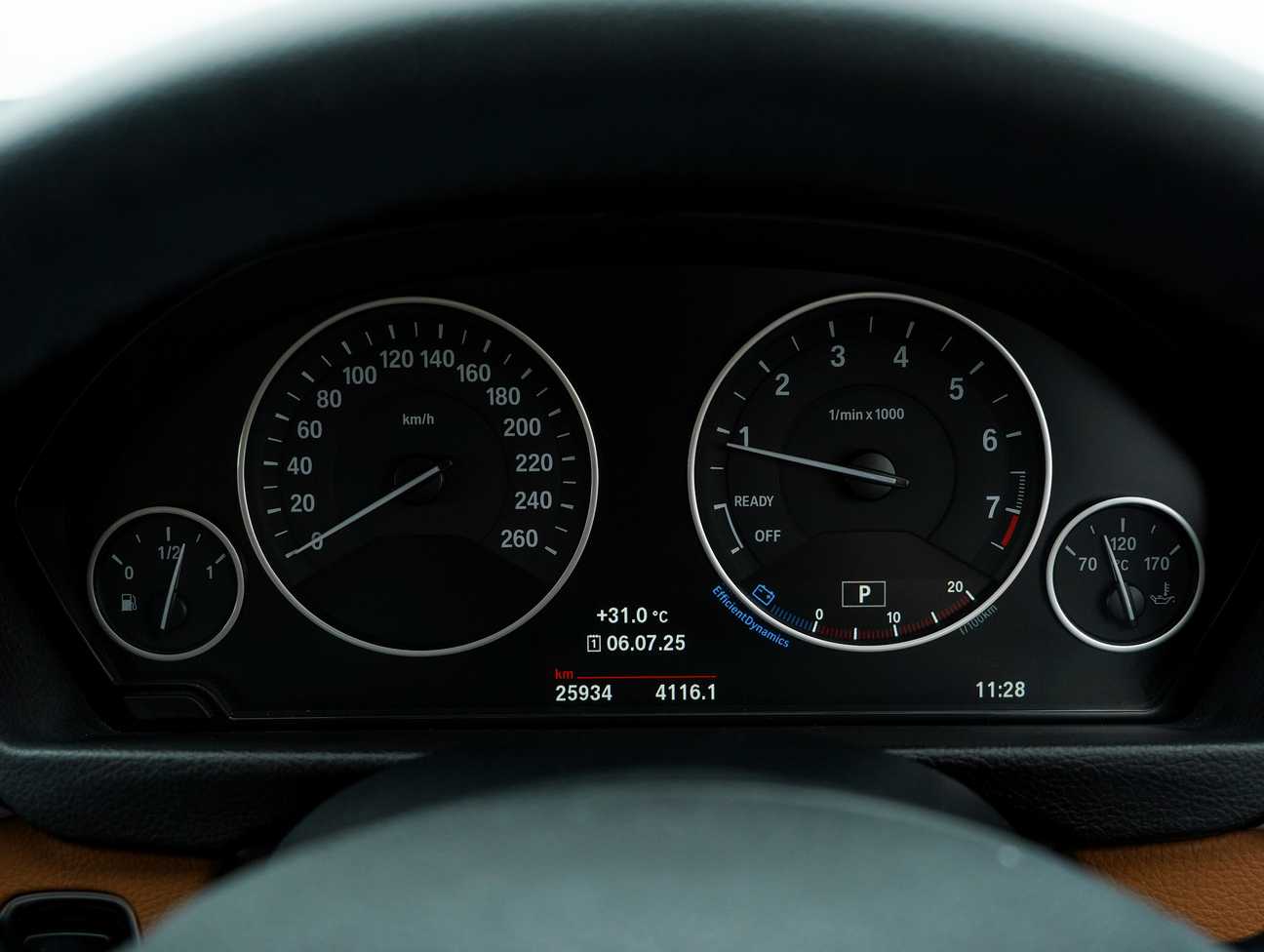 terpakai 2016 BMW 318i Luxury 1.5