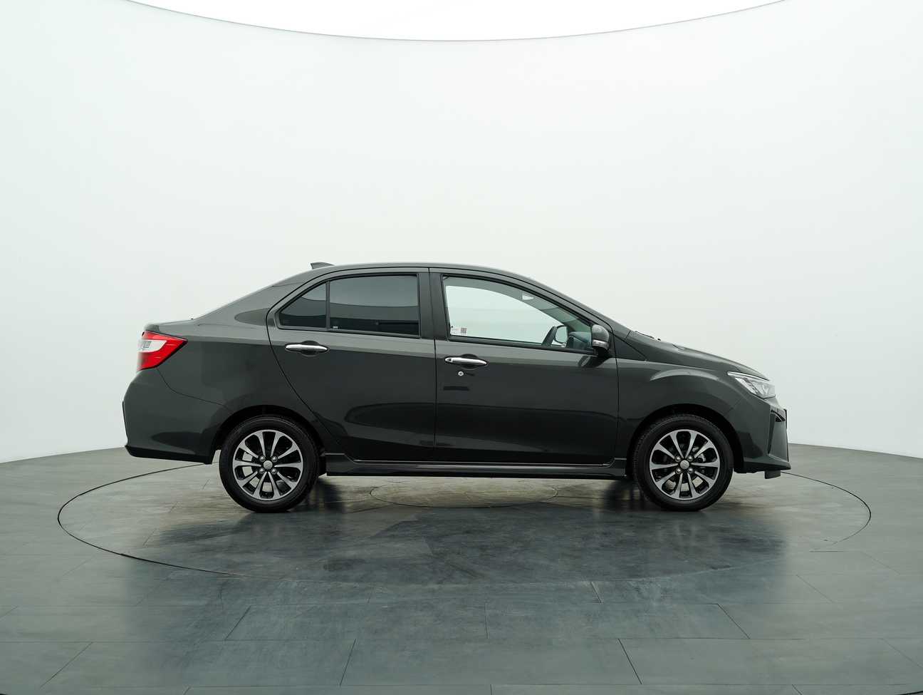 terpakai 2024 Perodua Bezza Advance 1.3