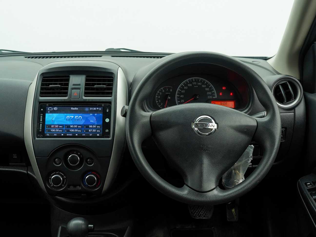 terpakai 2015 Nissan Almera E 1.5