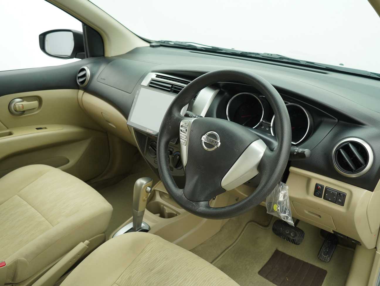 used 2015 Nissan Grand Livina Comfort 1.6