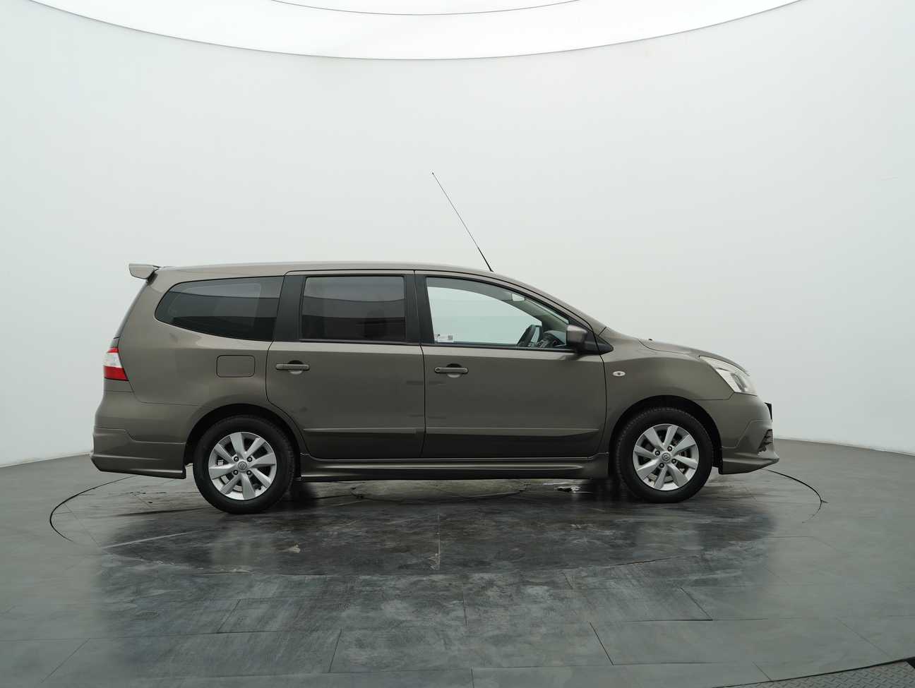 used 2014 Nissan Grand Livina Comfort 1.6