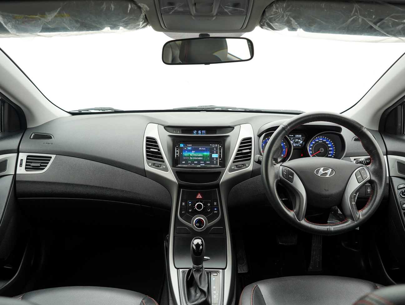 terpakai 2015 Hyundai Elantra Premium 1.6