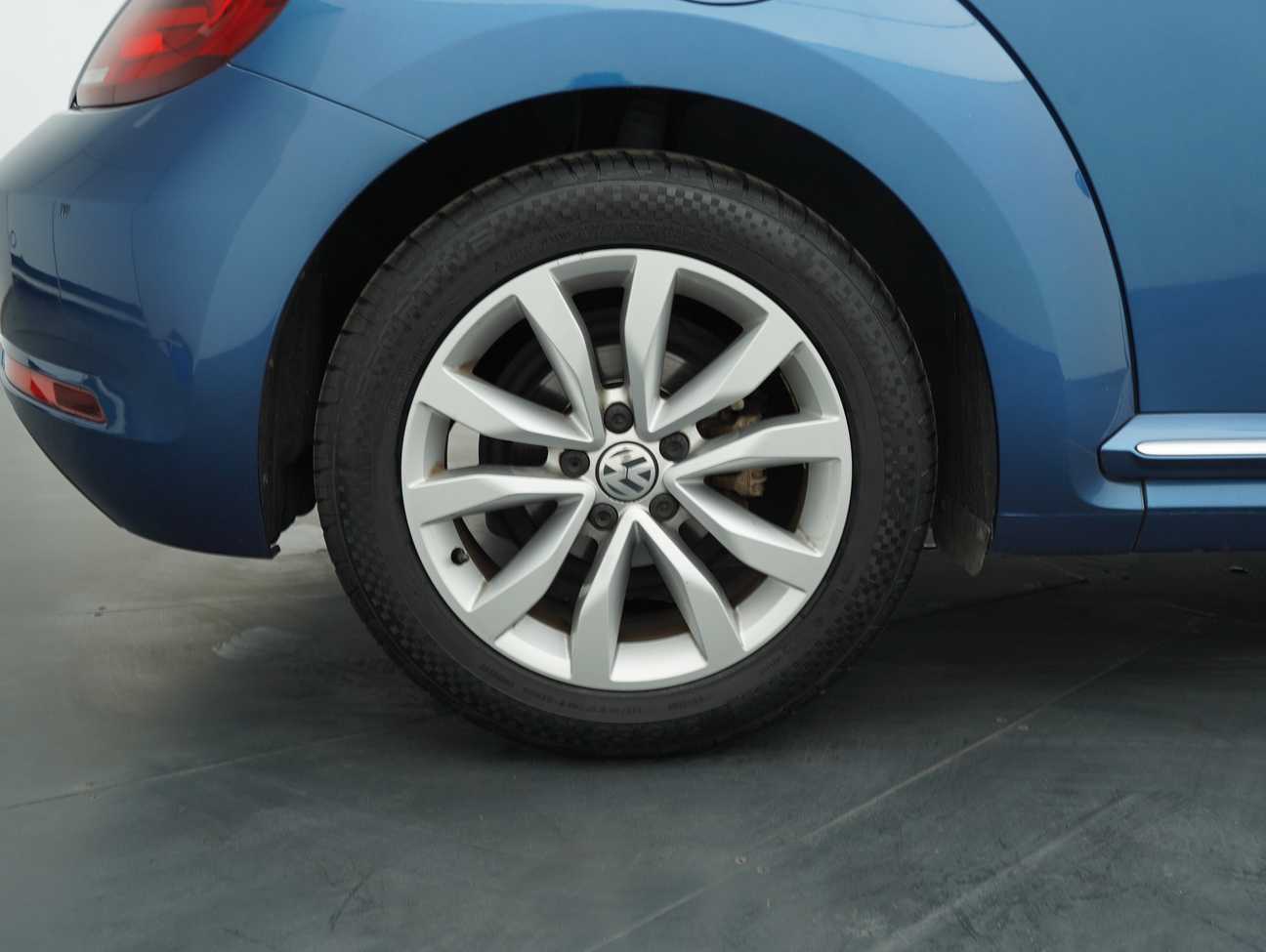 terpakai 2018 Volkswagen BEETLE  1.2