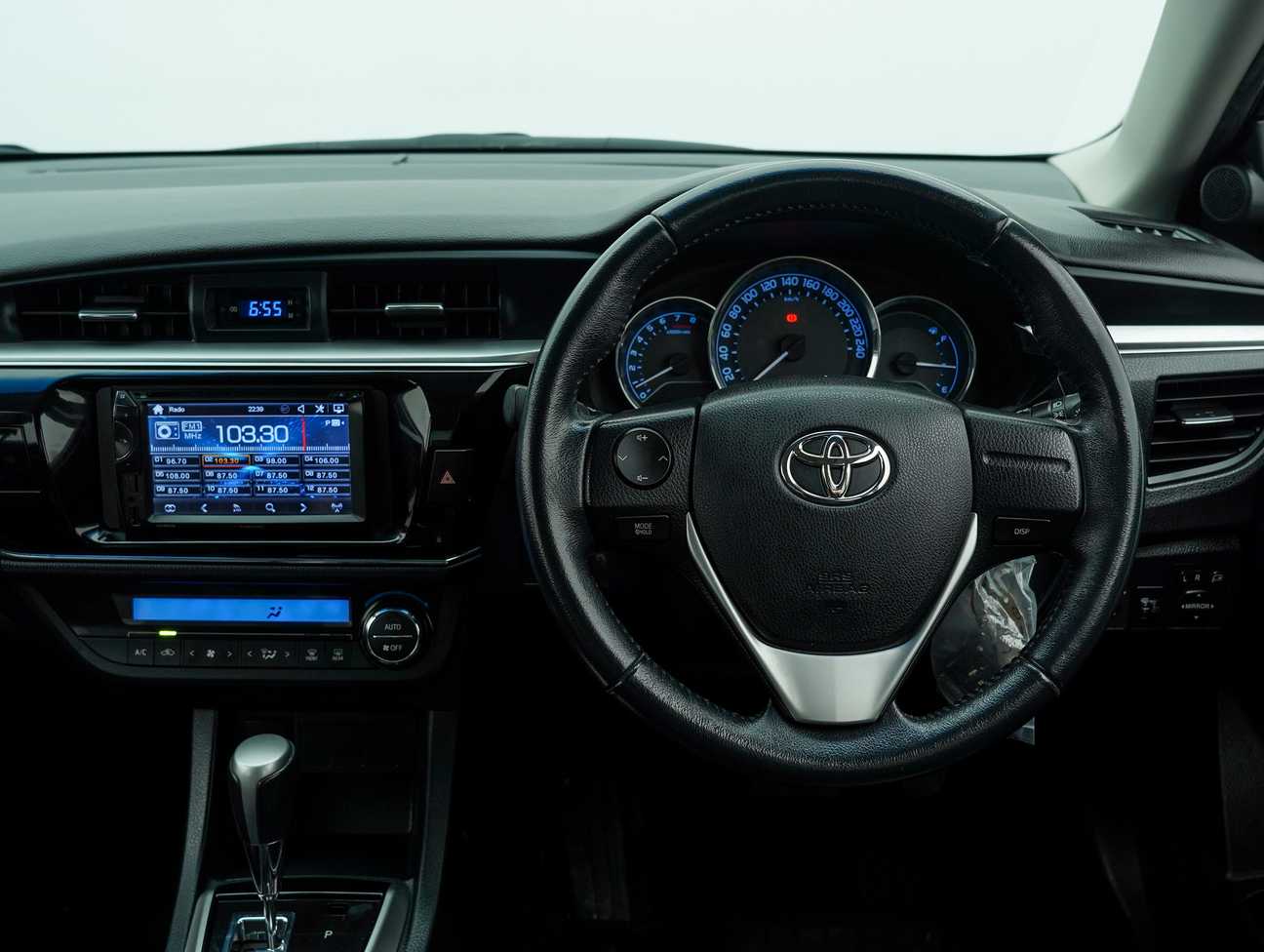 used 2014 Toyota Corolla Altis E 1.8