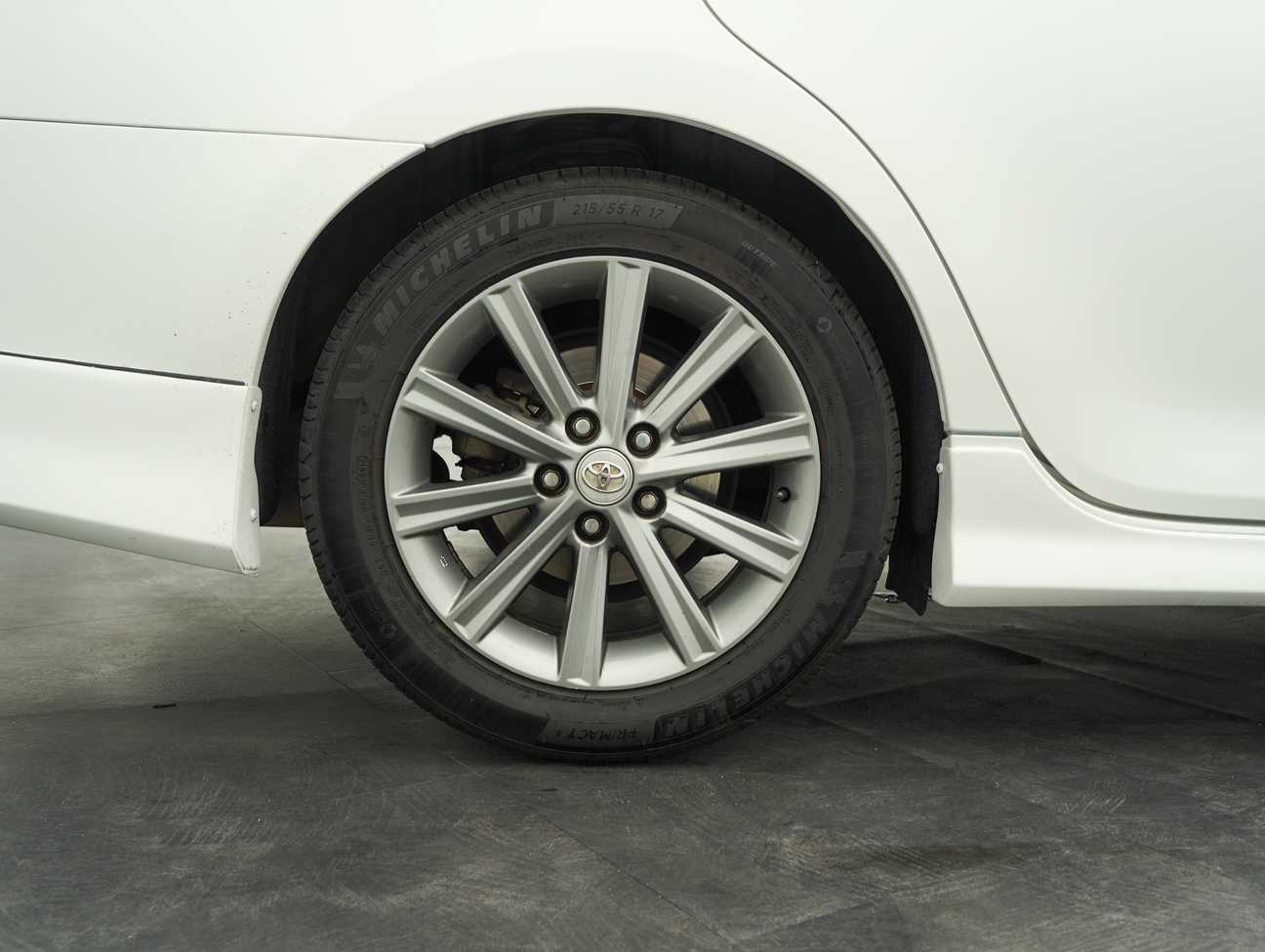 terpakai 2014 Toyota Camry G X 2.0