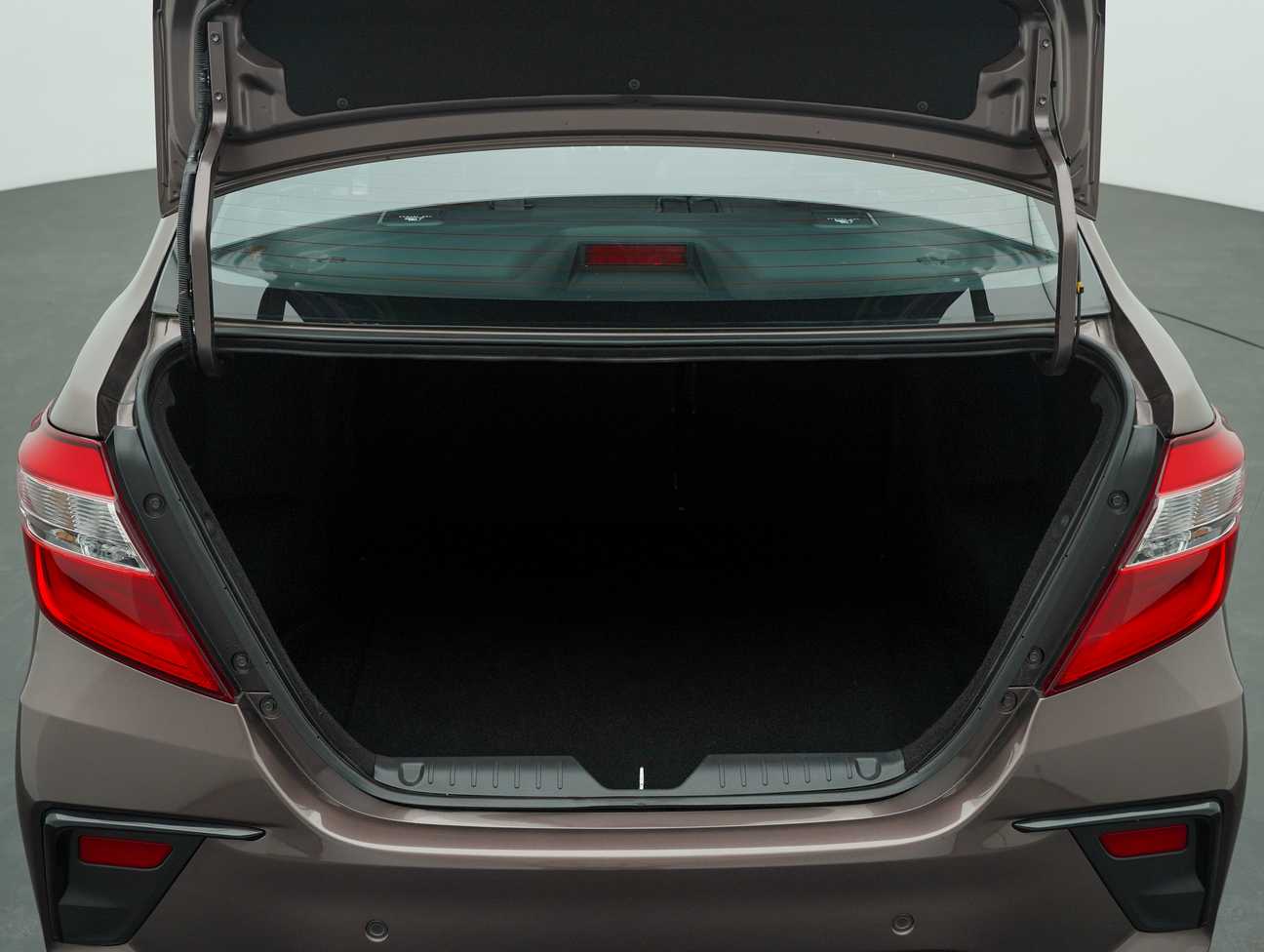 terpakai 2022 Perodua Bezza Advance 1.3