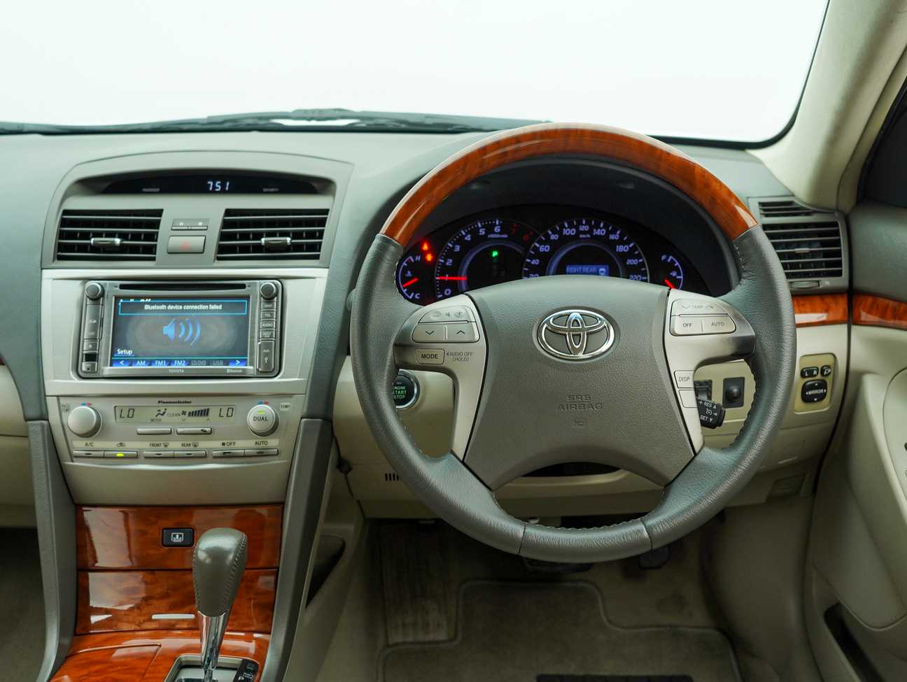 used 2011 Toyota Camry V 2.4