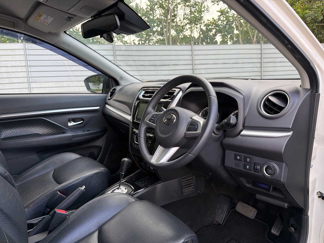 terpakai 2022 Perodua Aruz AV 1.5