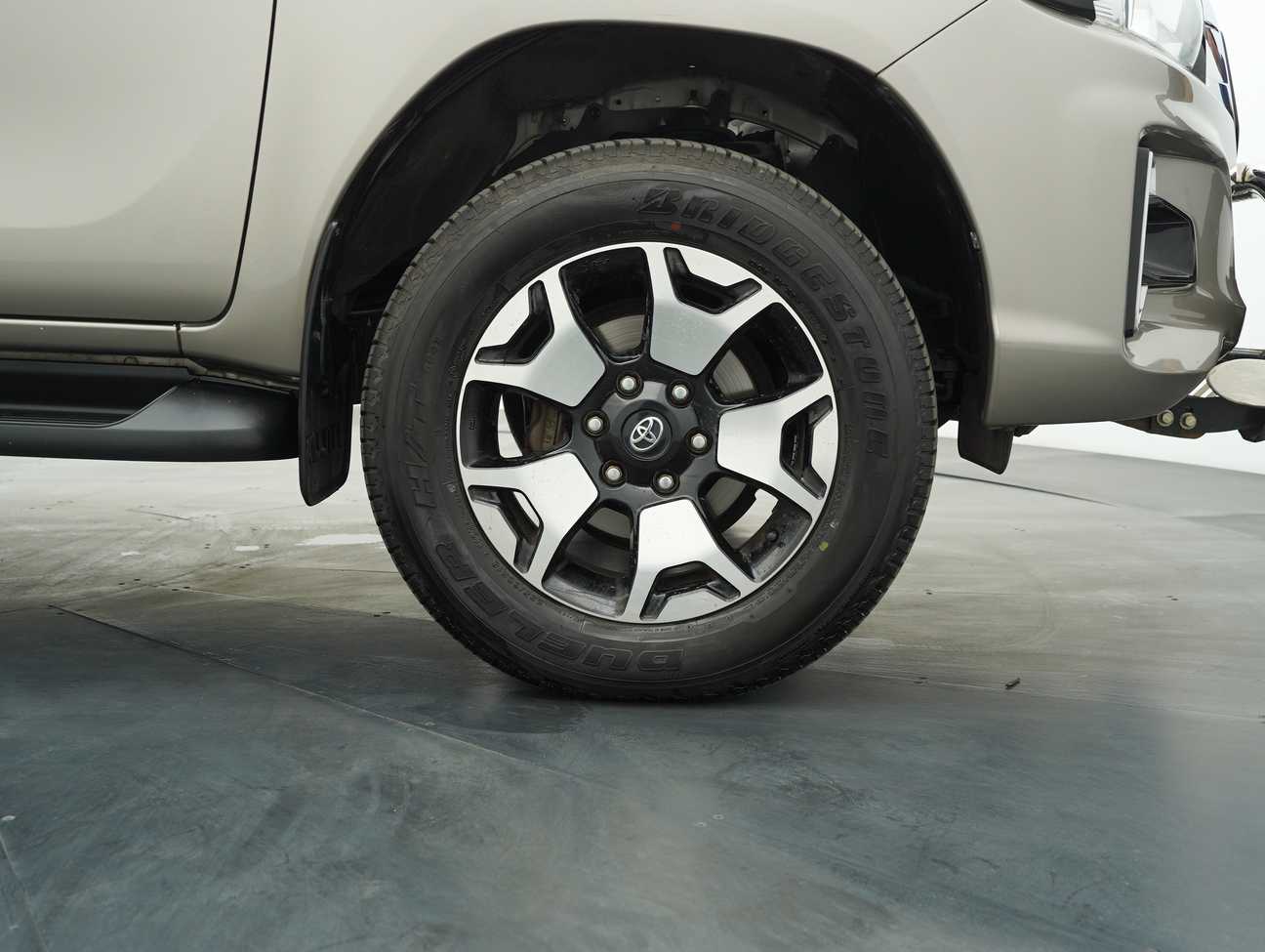 used 2019 Toyota HILUX DOUBLE CAB LE 4X4 2.4