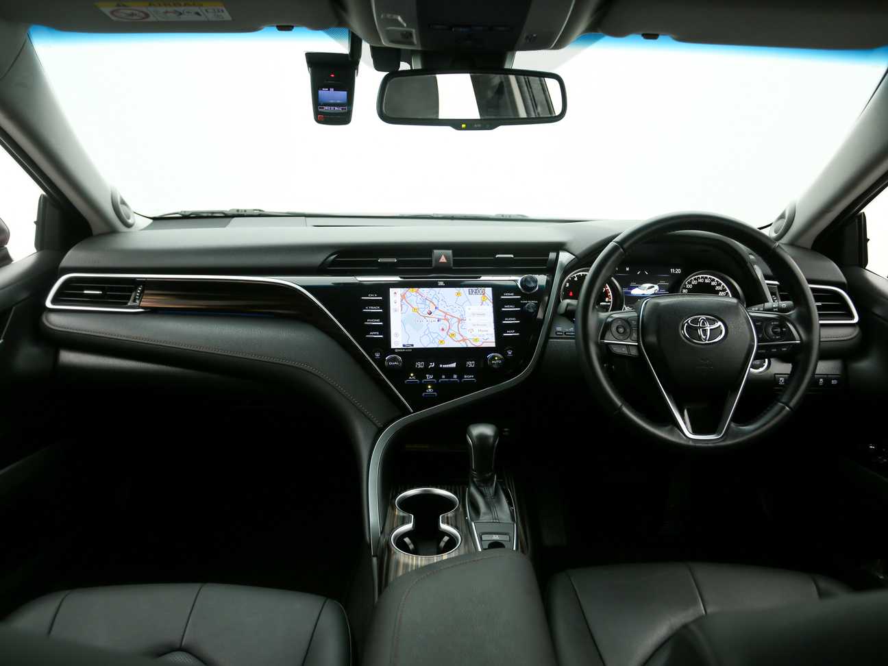 used 2019 Toyota Camry V 2.5