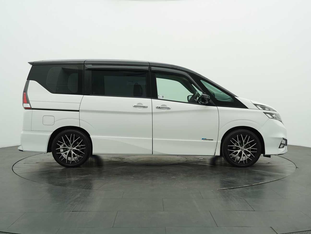 used 2019 Nissan Serena S-Hybrid High-Way Star J Impul 2.0