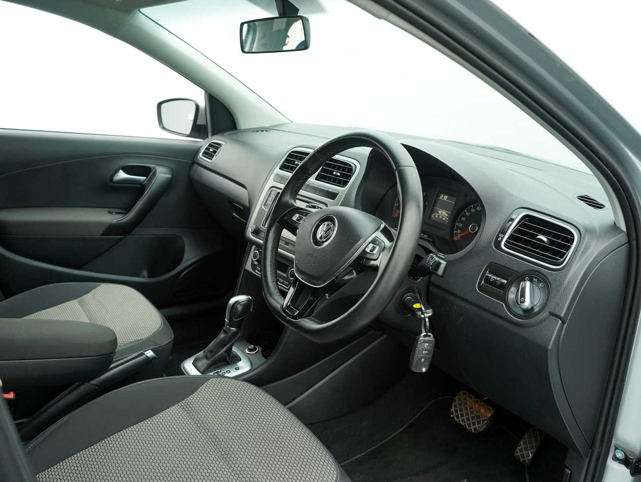 used 2018 Volkswagen POLO HATCHBACK 1.6