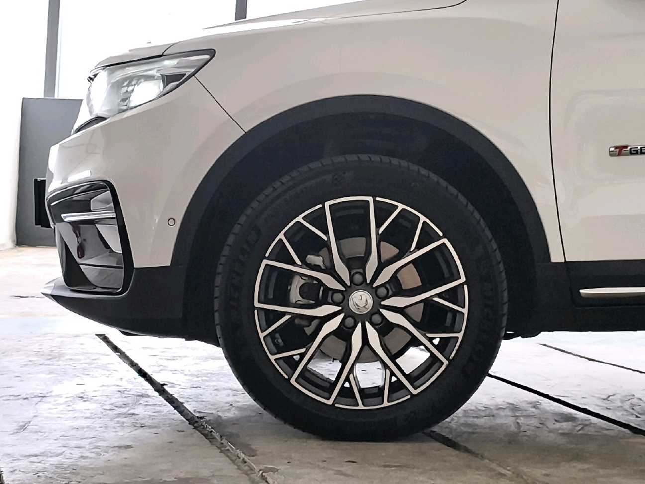 used 2023 Proton X70 Premium 1.8
