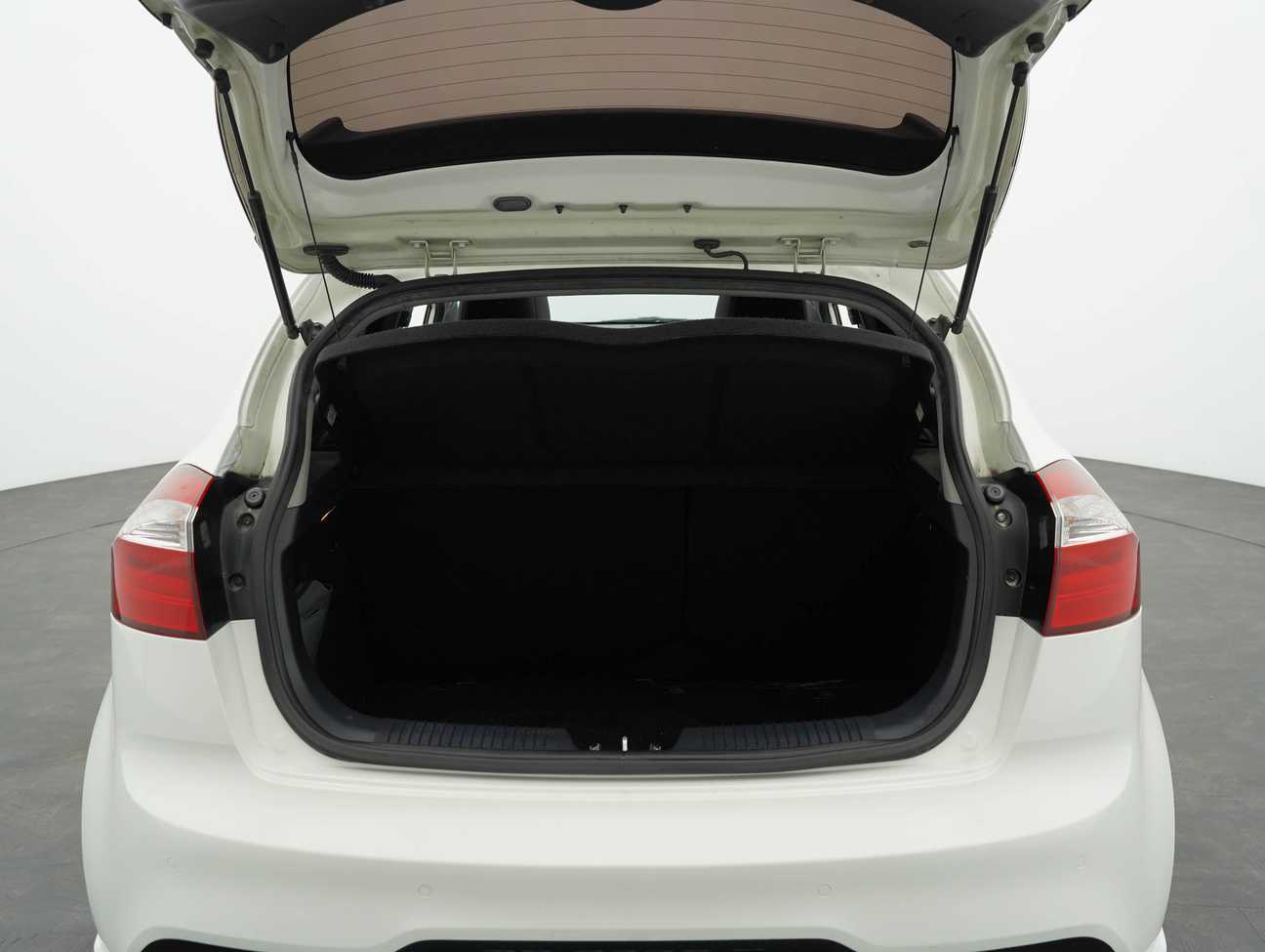 used 2015 Kia RIO UB 1.4