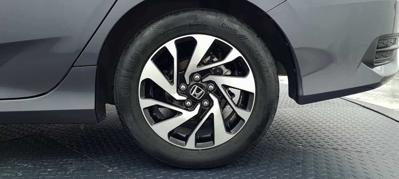 terpakai 2017 Honda CIVIC I-VTEC 1.8