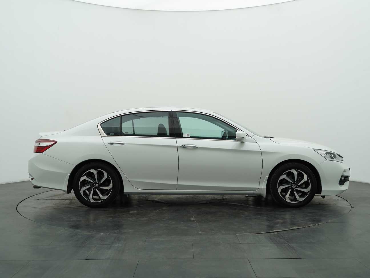used 2016 Honda Accord VTi-L 2.0