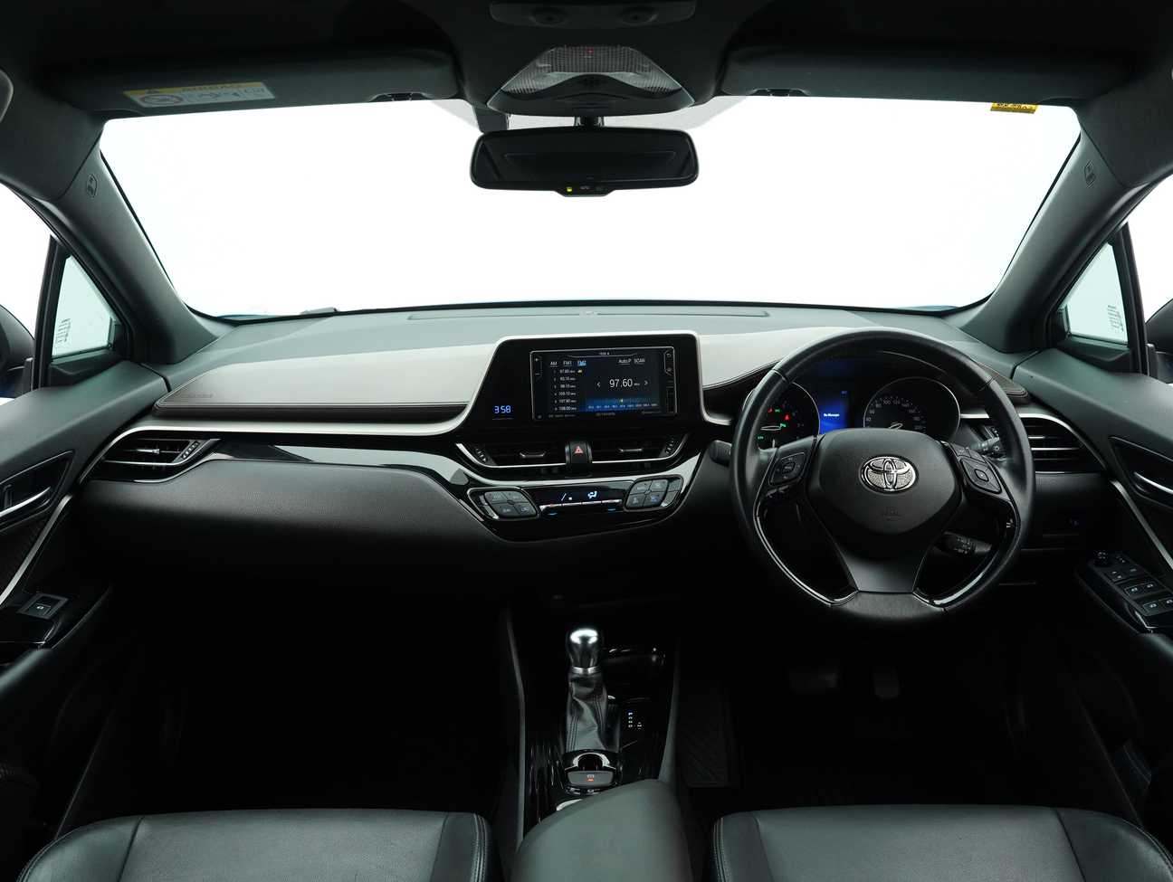 used 2018 Toyota C-HR  1.8
