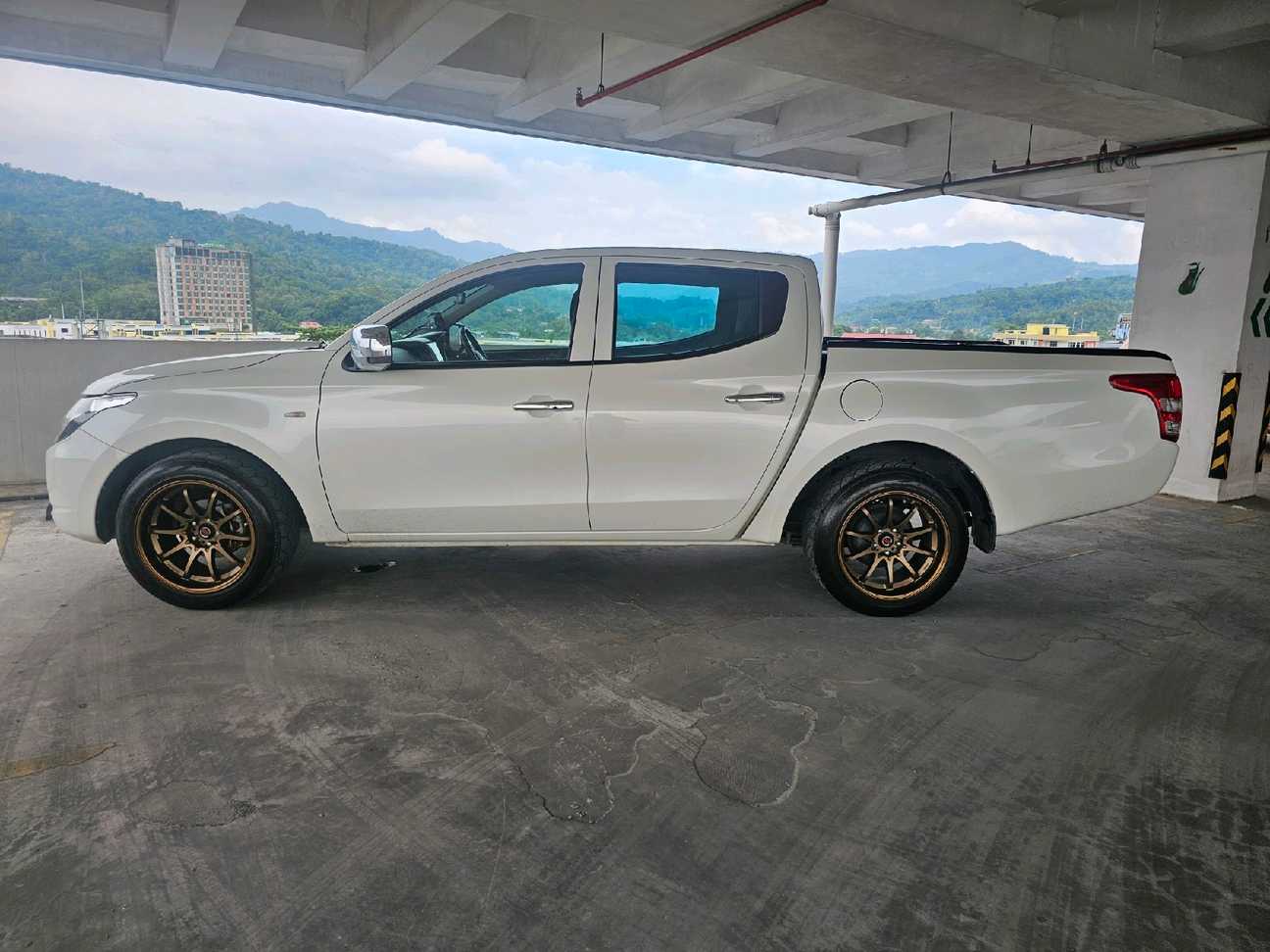 used 2016 Mitsubishi Triton Quest Dual Cab 2.5