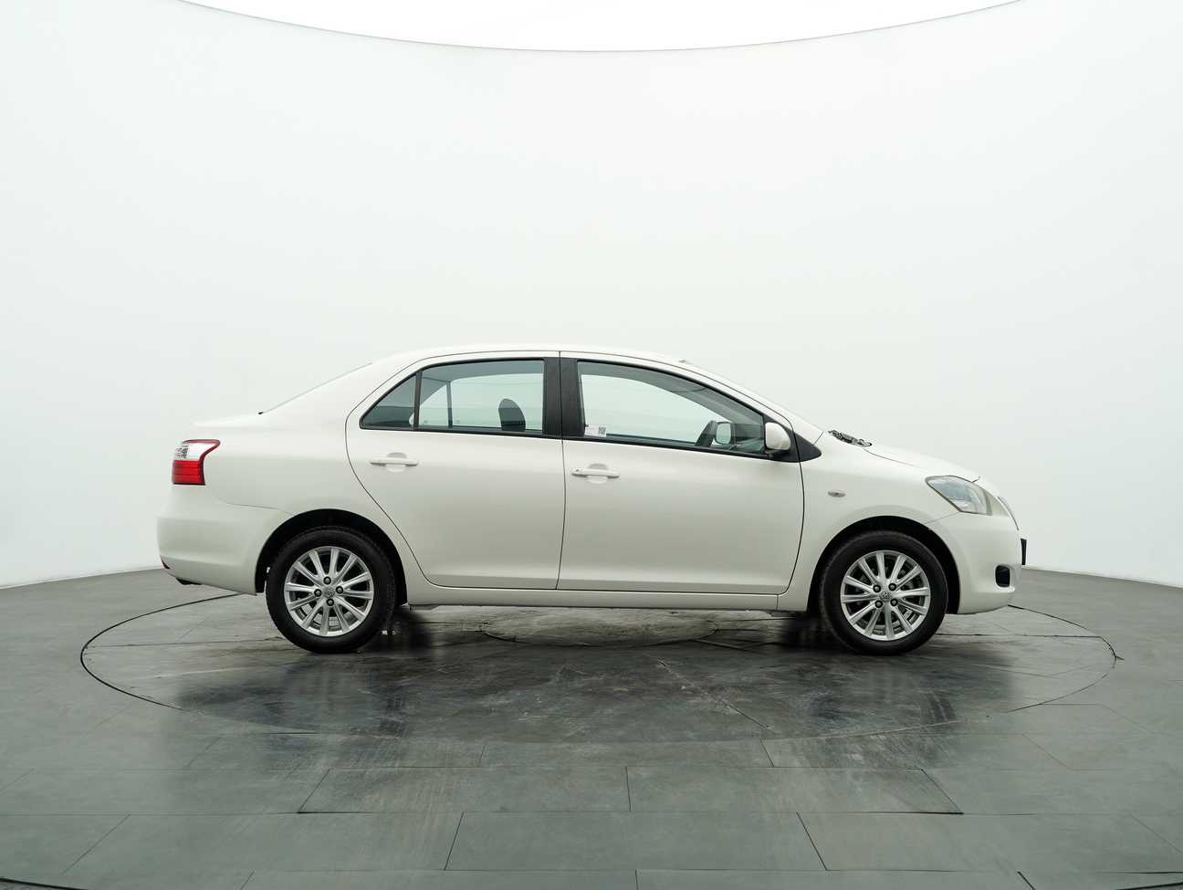 used 2013 Toyota Vios J 1.5