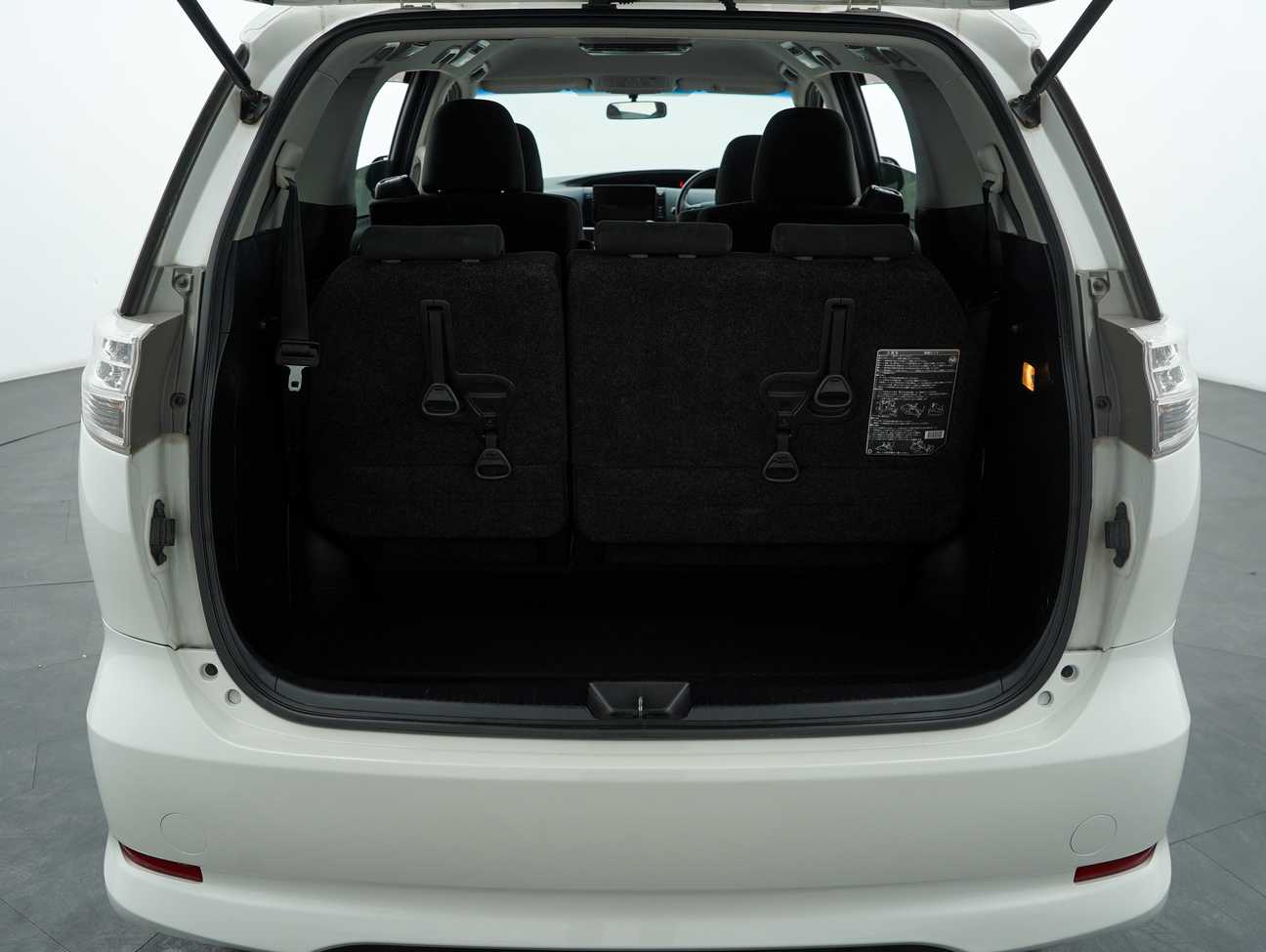 used 2014 Toyota Estima Aeras 2.4