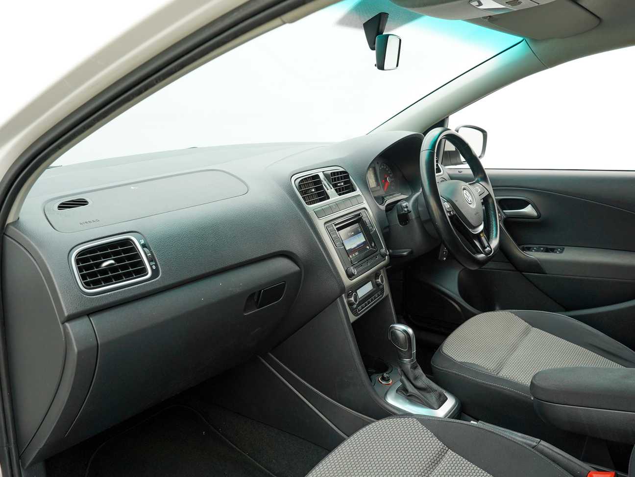 terpakai 2017 Volkswagen Polo  1.6