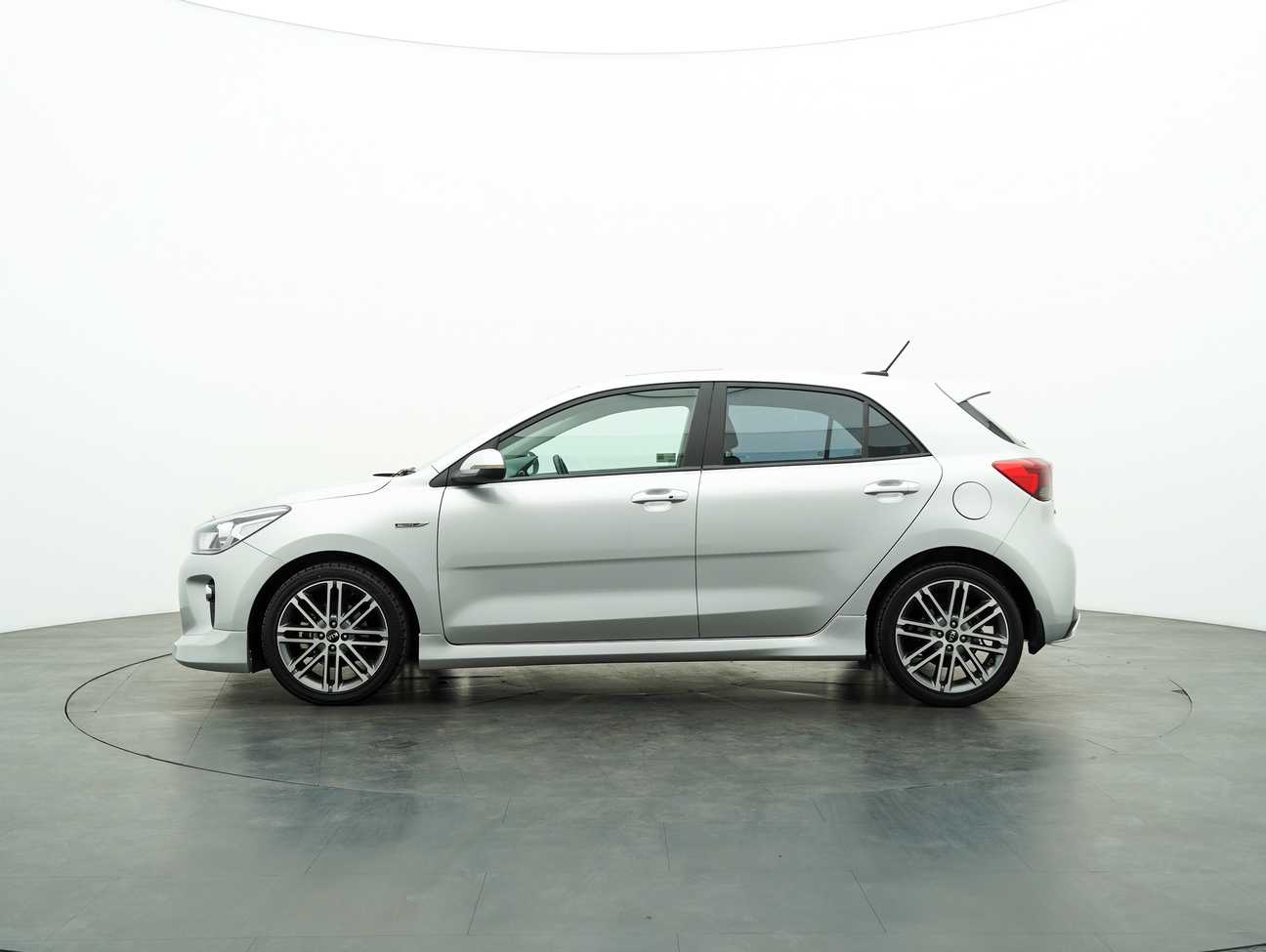 terpakai 2018 Kia Rio  1.4