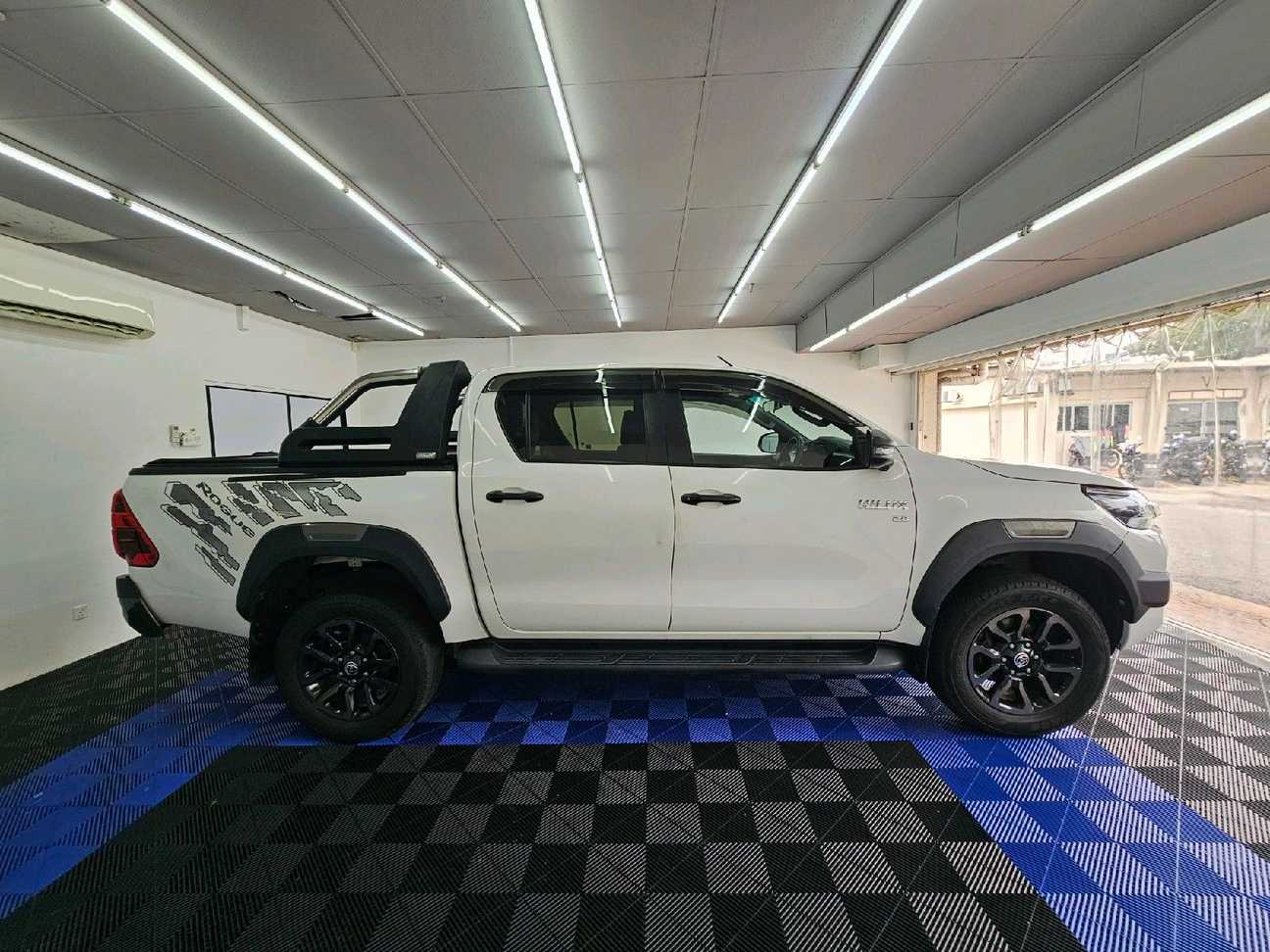 used 2023 Toyota Hilux Rogue Dual Cab 2.8