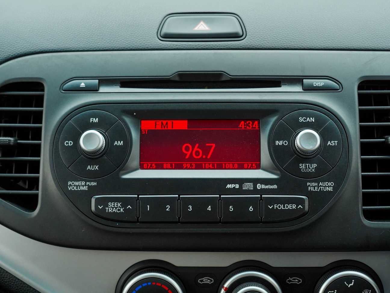 terpakai 2015 Kia Picanto  1.2