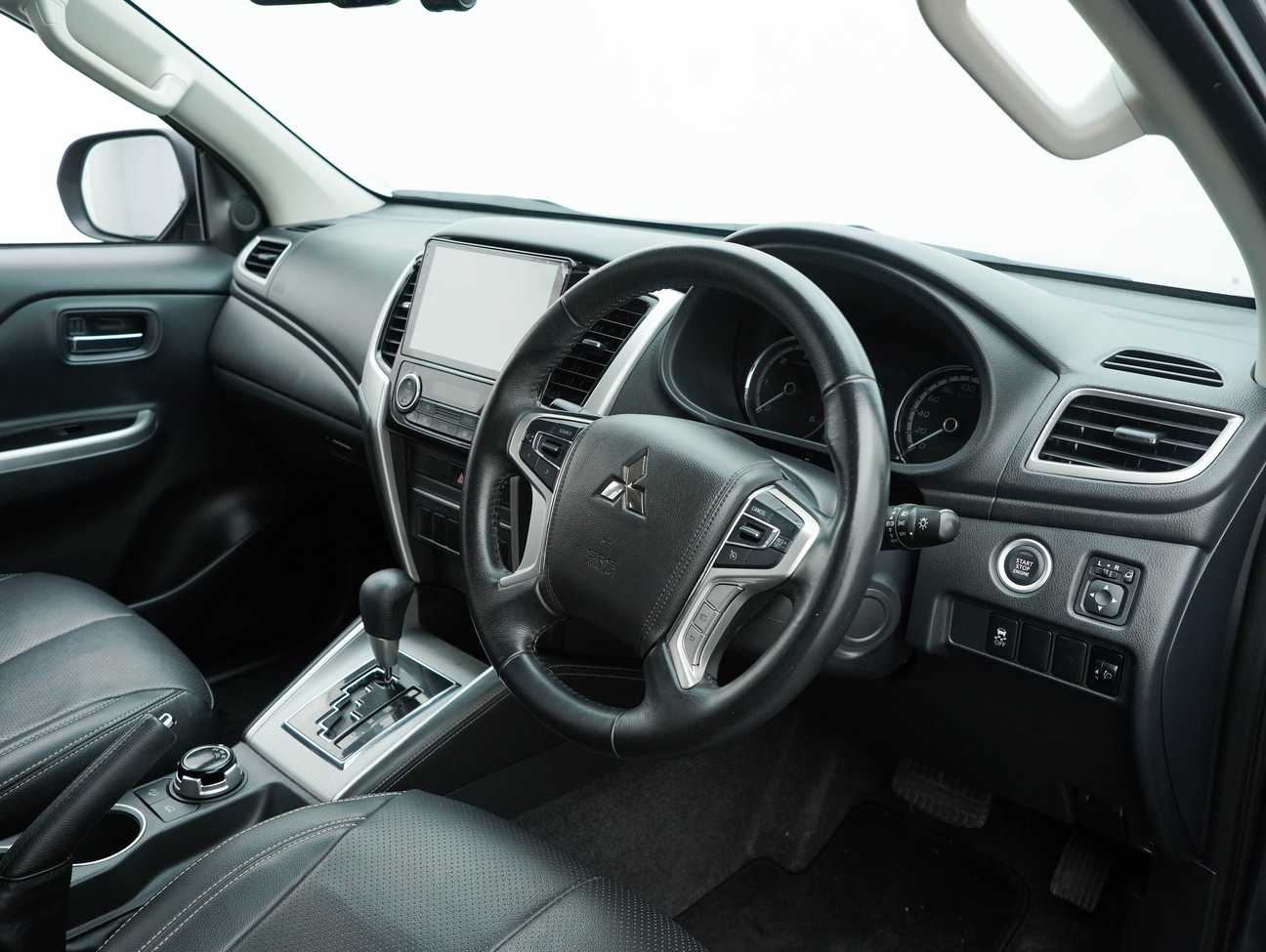 used 2023 Mitsubishi Triton VGT Dual Cab 4X4 2.4