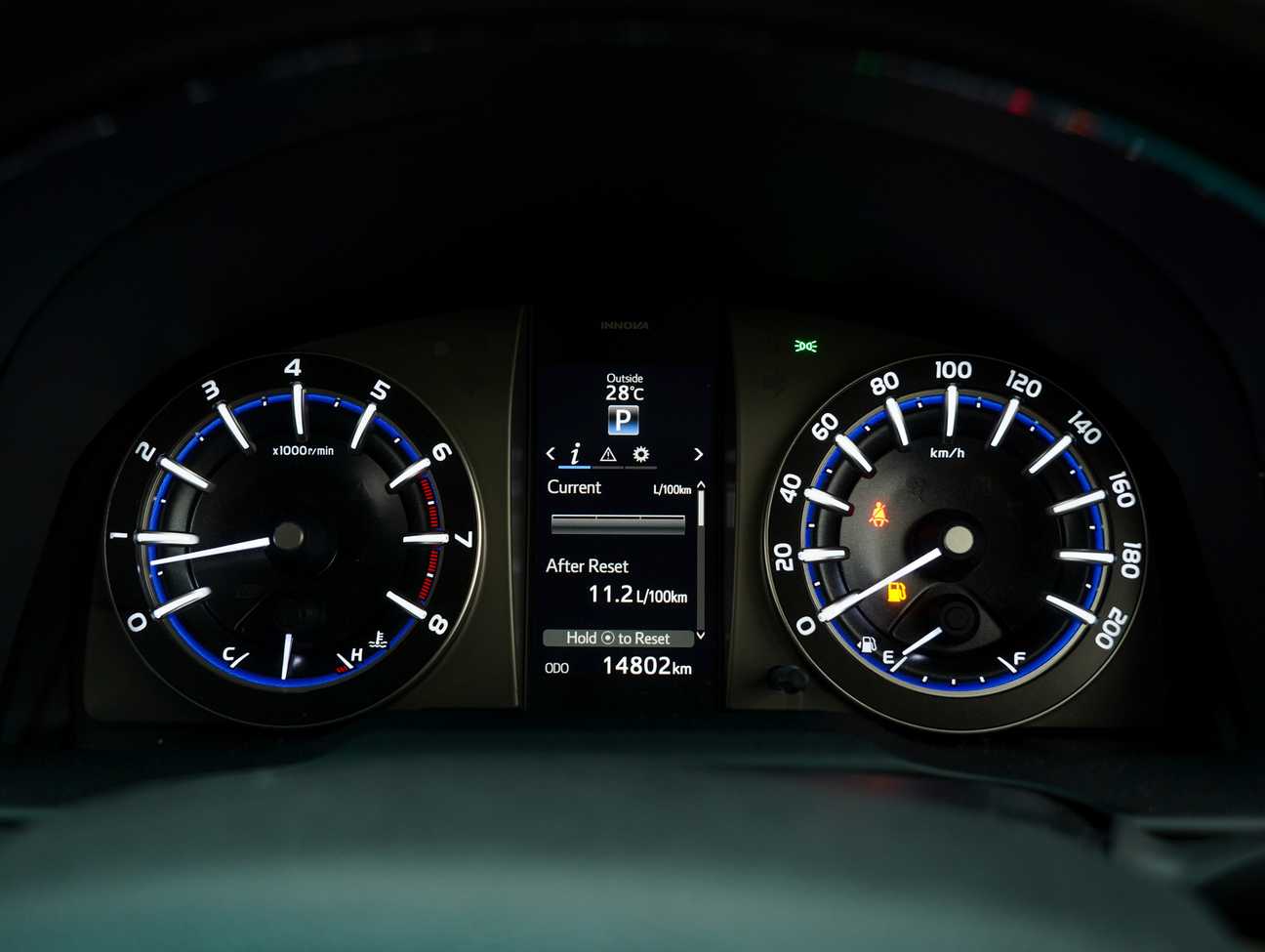 terpakai 2022 Toyota Innova G 2.0