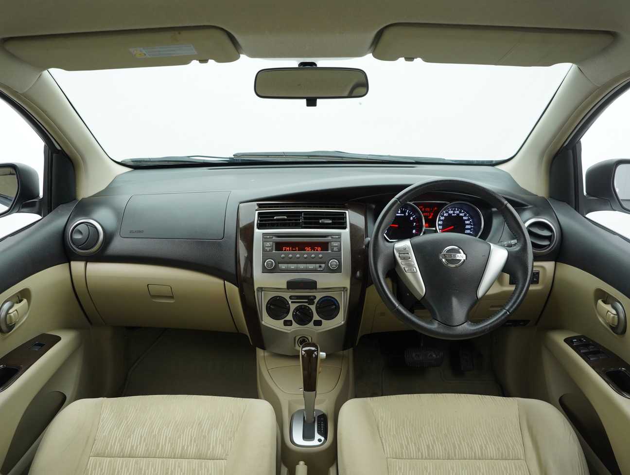 used 2015 Nissan Grand Livina Comfort 1.8