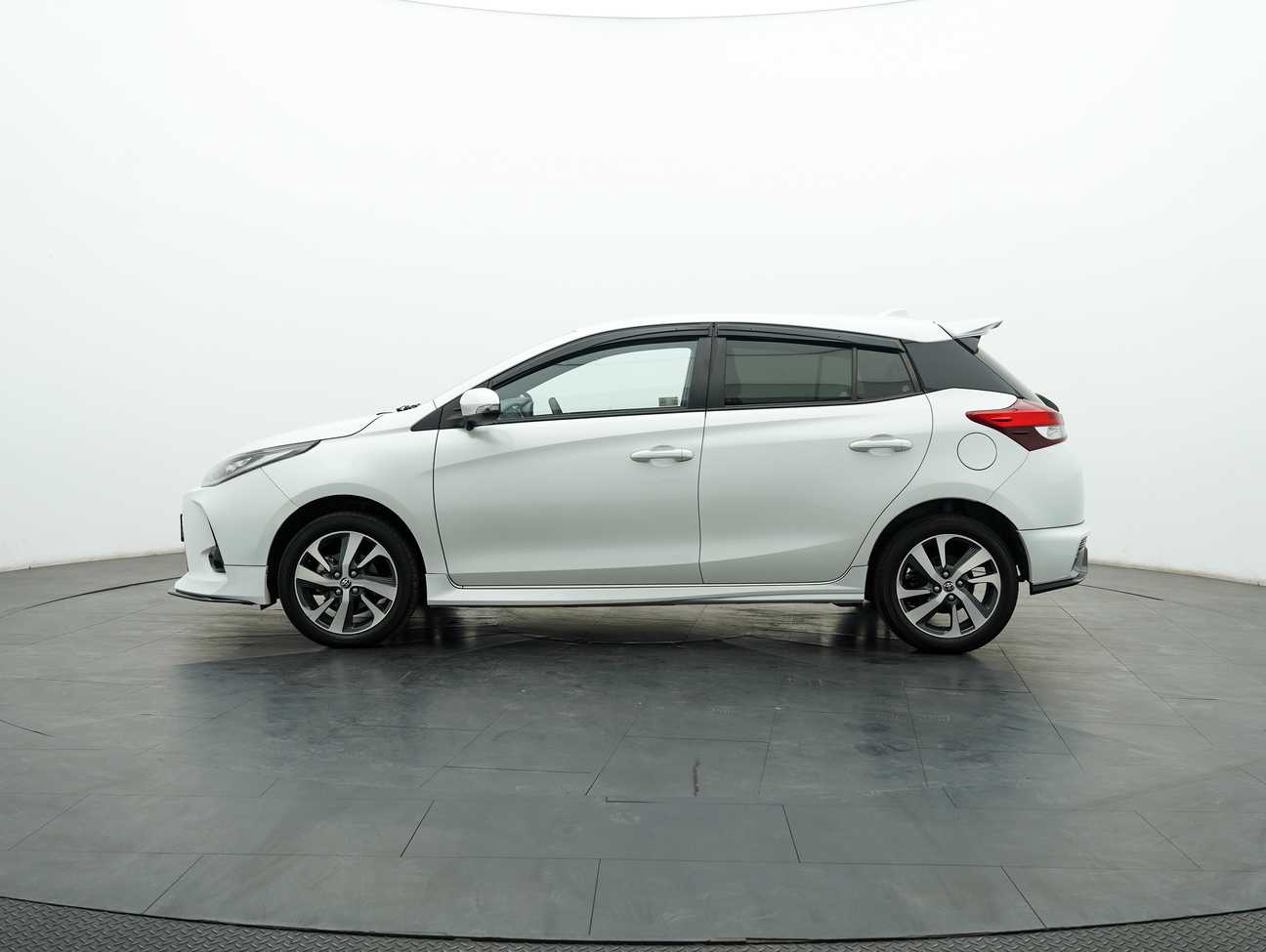 terpakai 2021 Toyota Yaris E 1.5