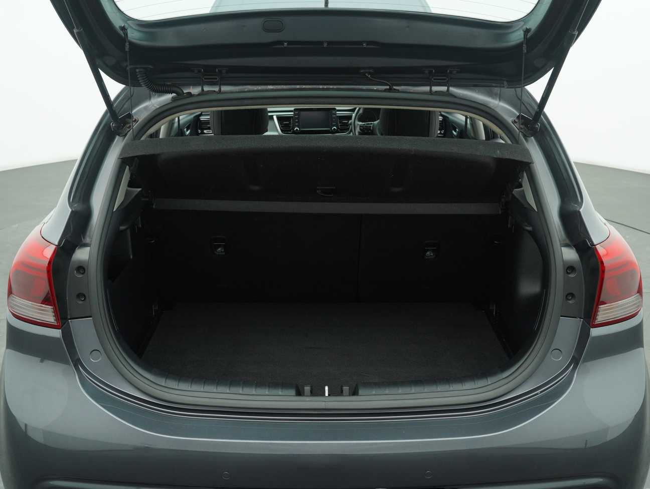 terpakai 2018 Kia Rio EX 1.4