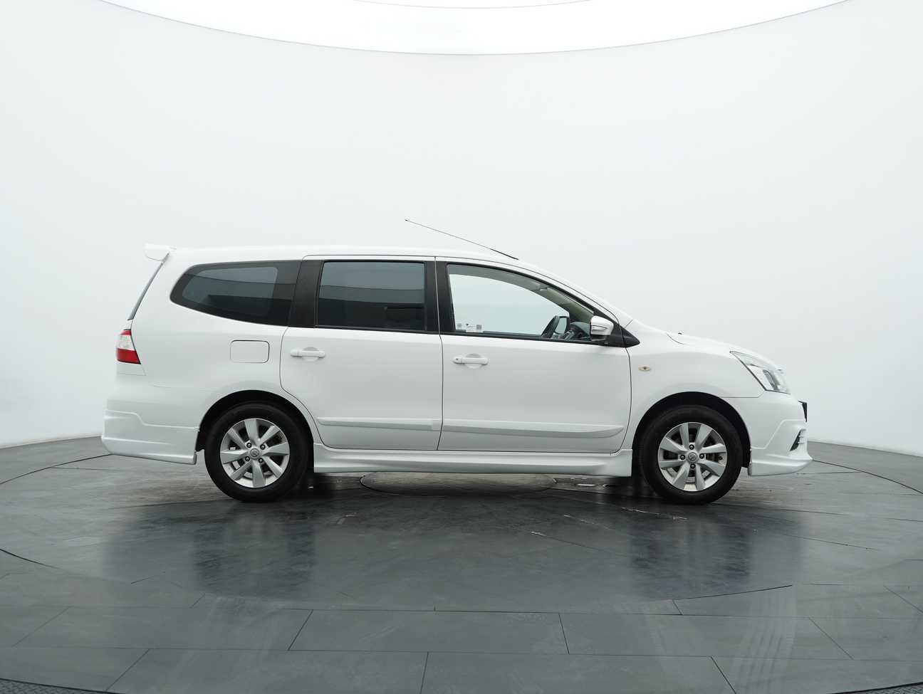 used 2015 Nissan Grand Livina Comfort 1.6