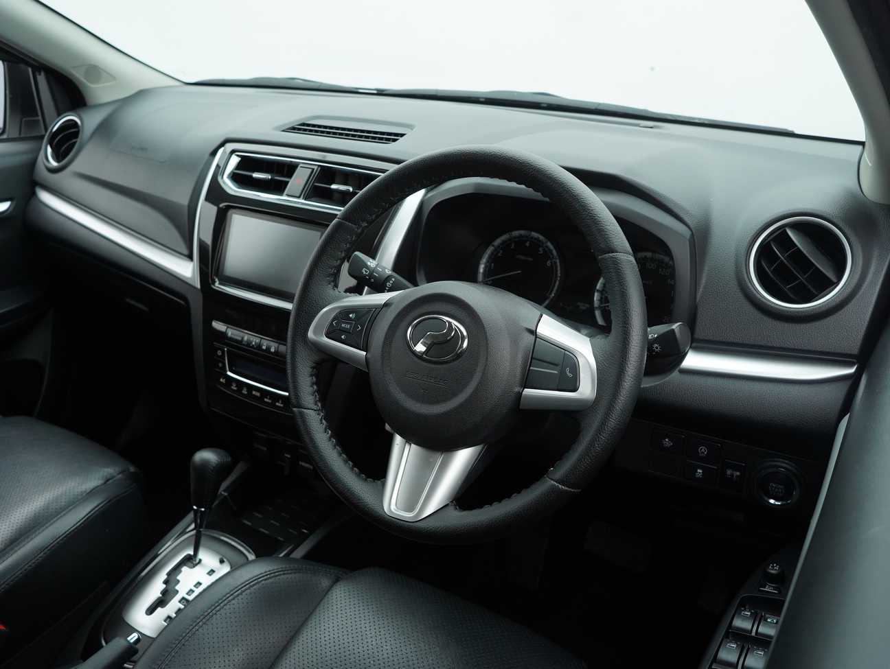 terpakai 2021 Perodua Aruz AV 1.5