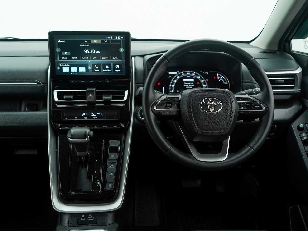 used 2023 Toyota Innova Zenix V 2.0