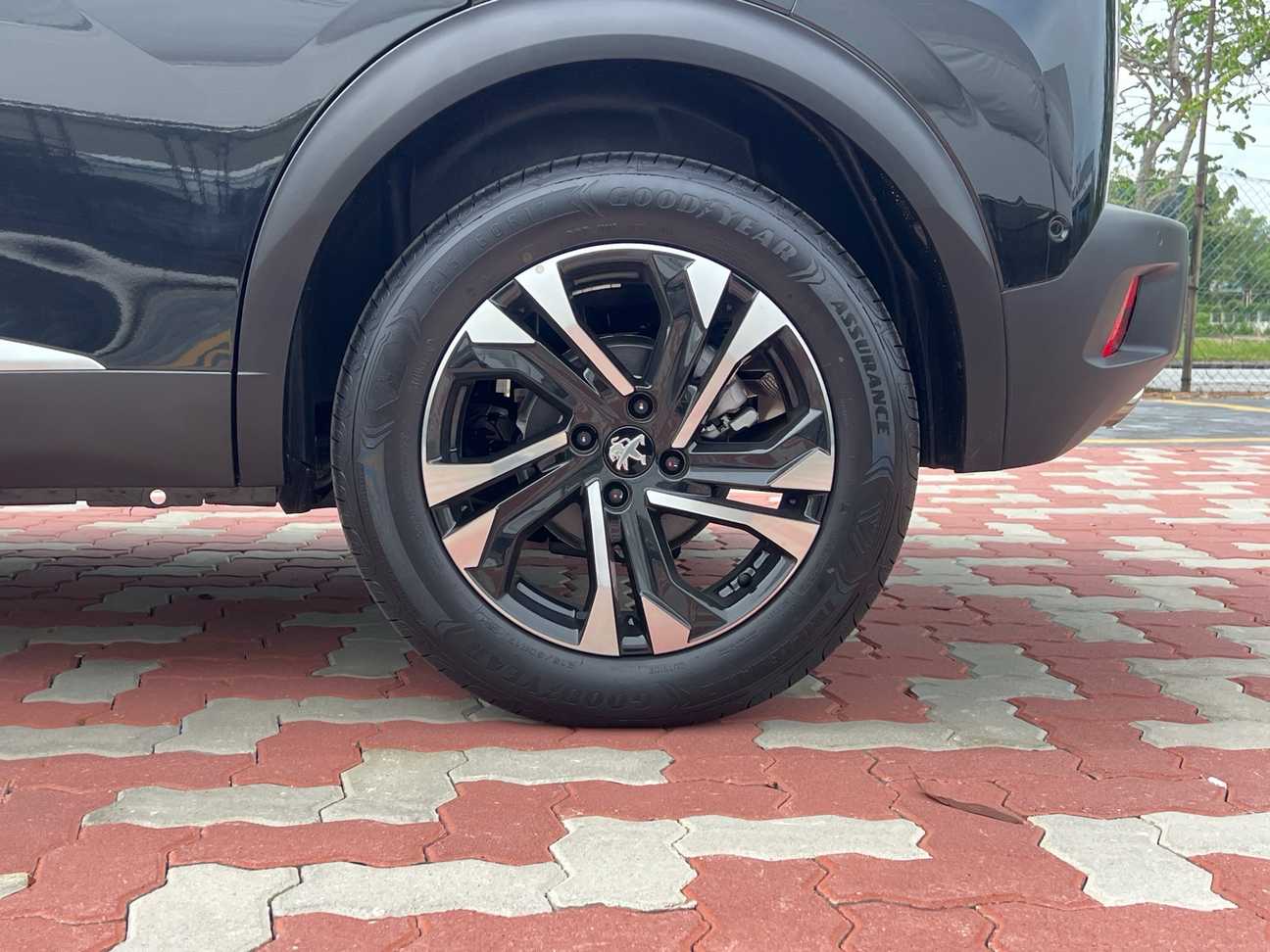 used 2025 Peugeot 2008 Allure 1.2