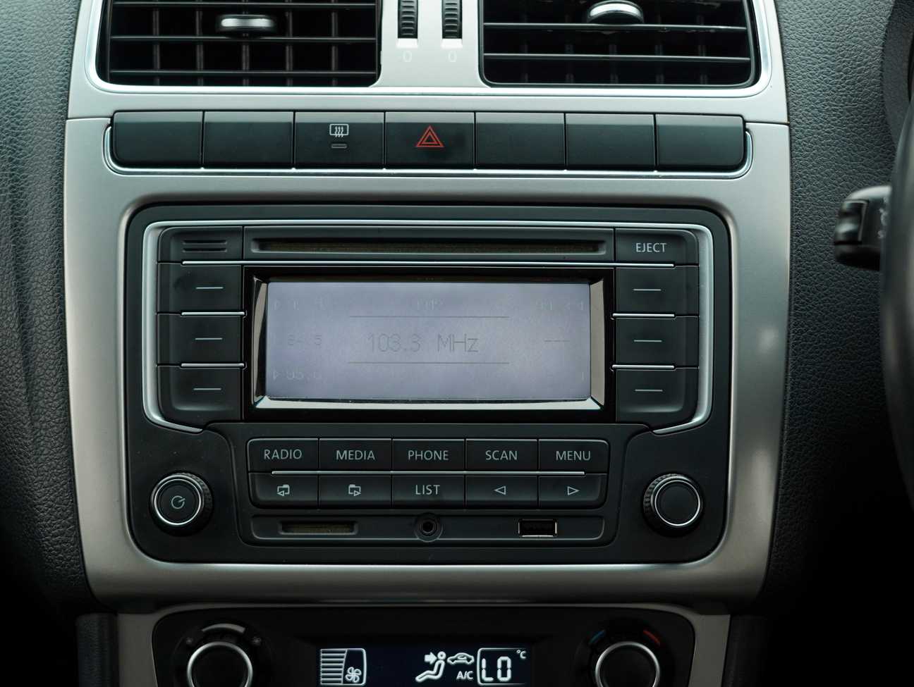 terpakai 2016 Volkswagen Polo Comfortline 1.6