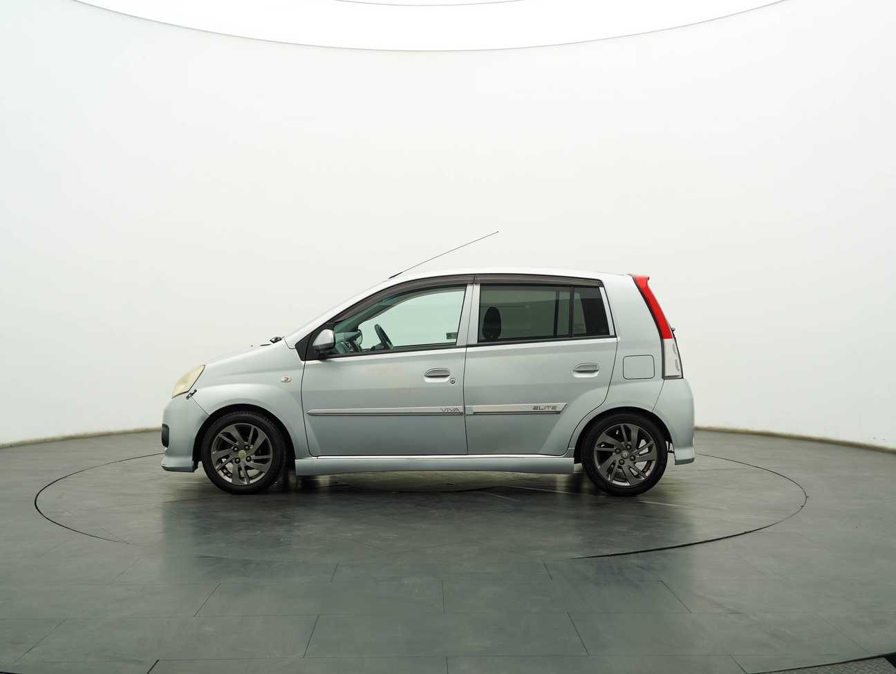 terpakai 2011 Perodua Viva SX Elite 1.0