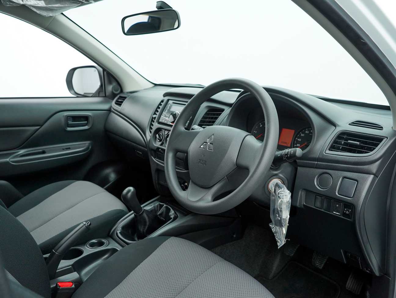 used 2022 Mitsubishi Triton Quest Dual Cab 4X2 2.5