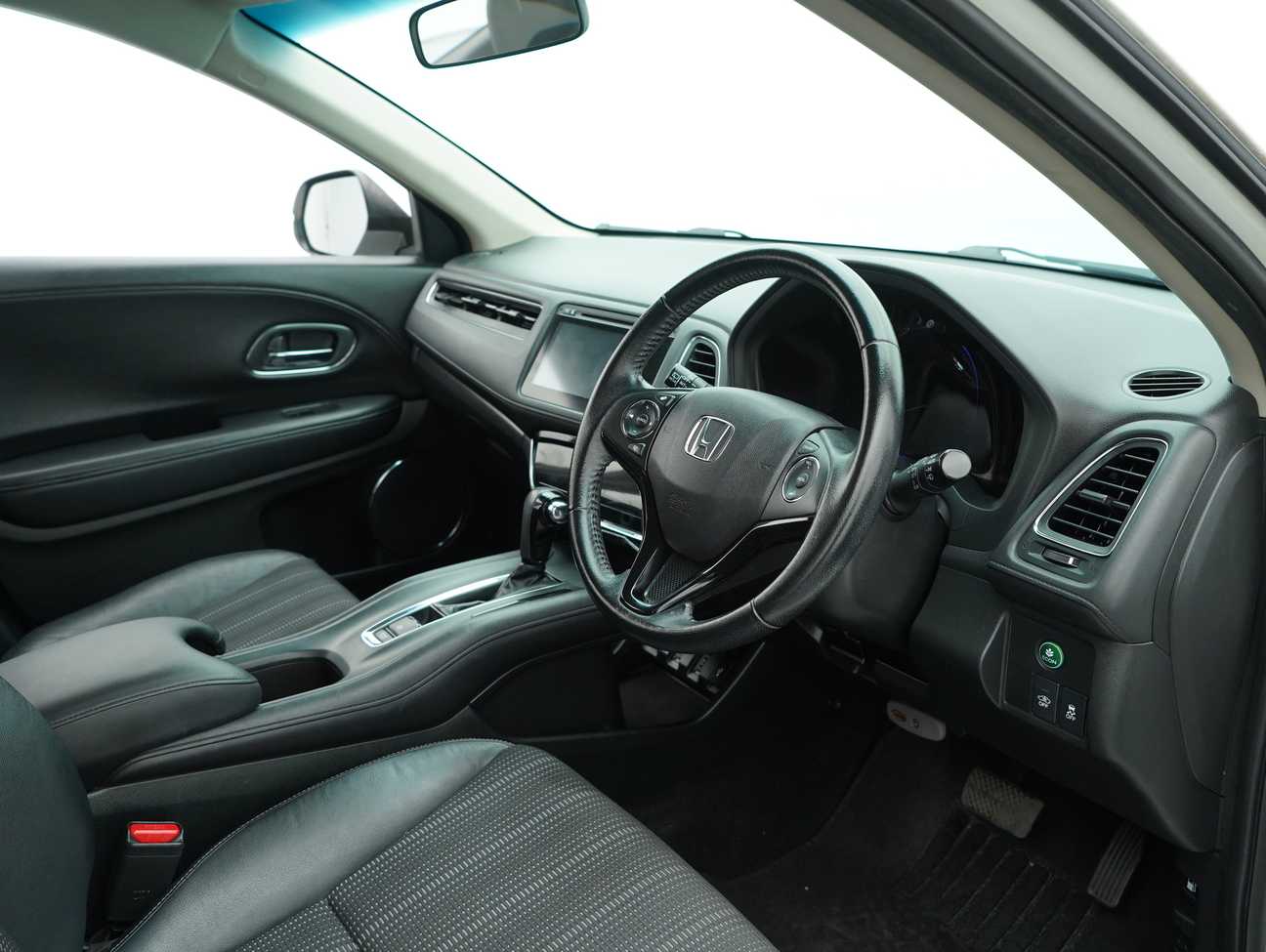 used 2015 Honda HR-V V 1.8