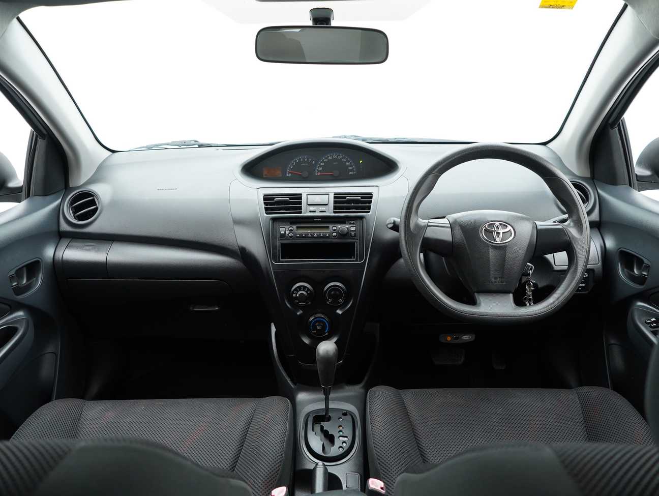 terpakai 2012 Toyota Vios J 1.5