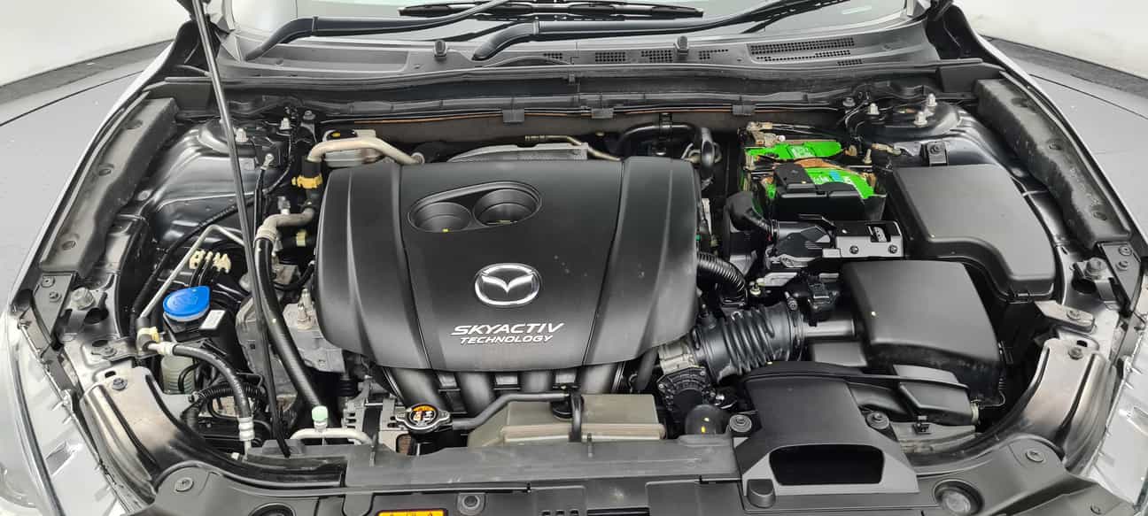 terpakai 2014 Mazda 3 SEDAN SKYACTIV-G (CBU) 2.0