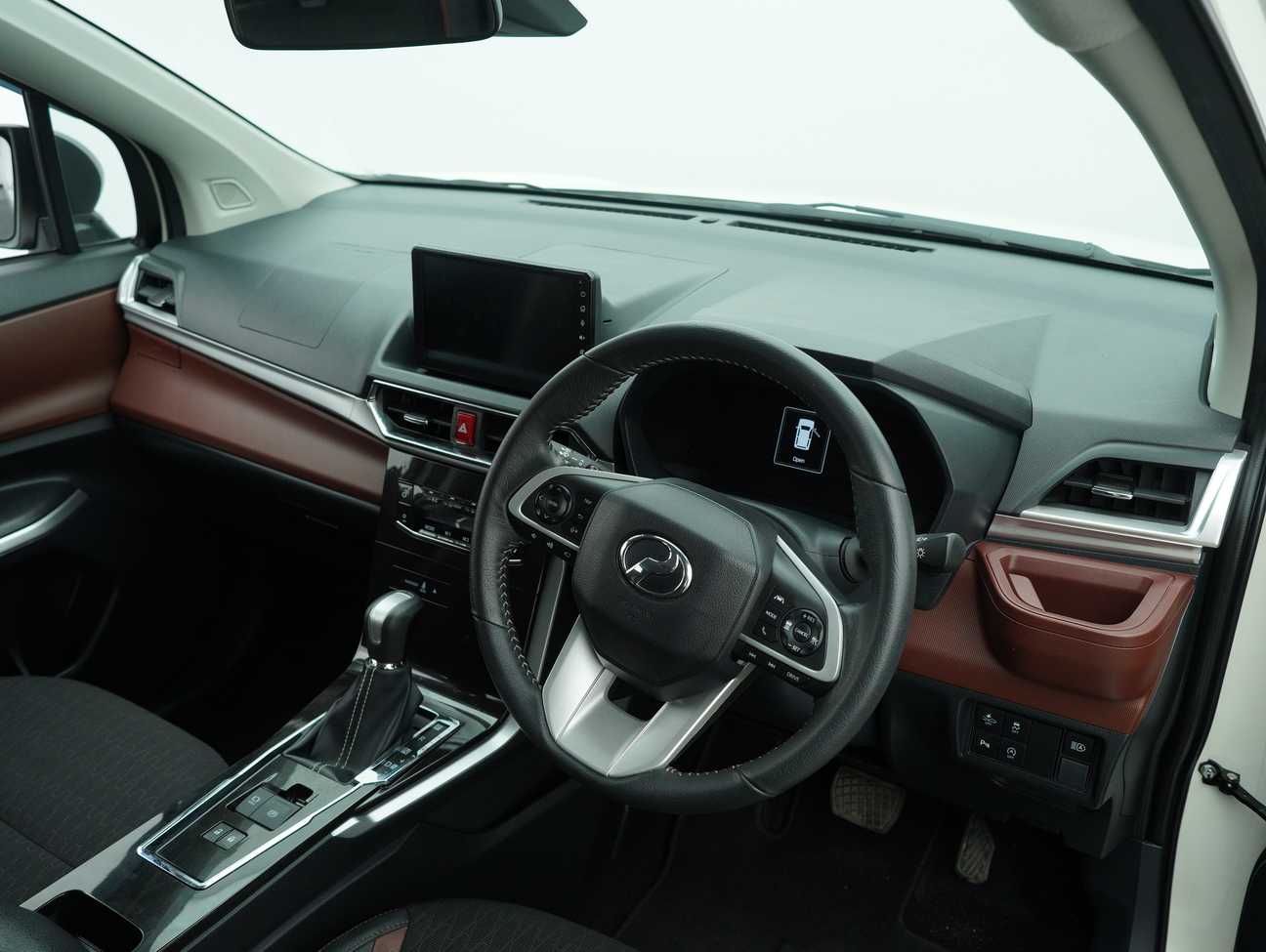 used 2023 Perodua Alza AV 1.5