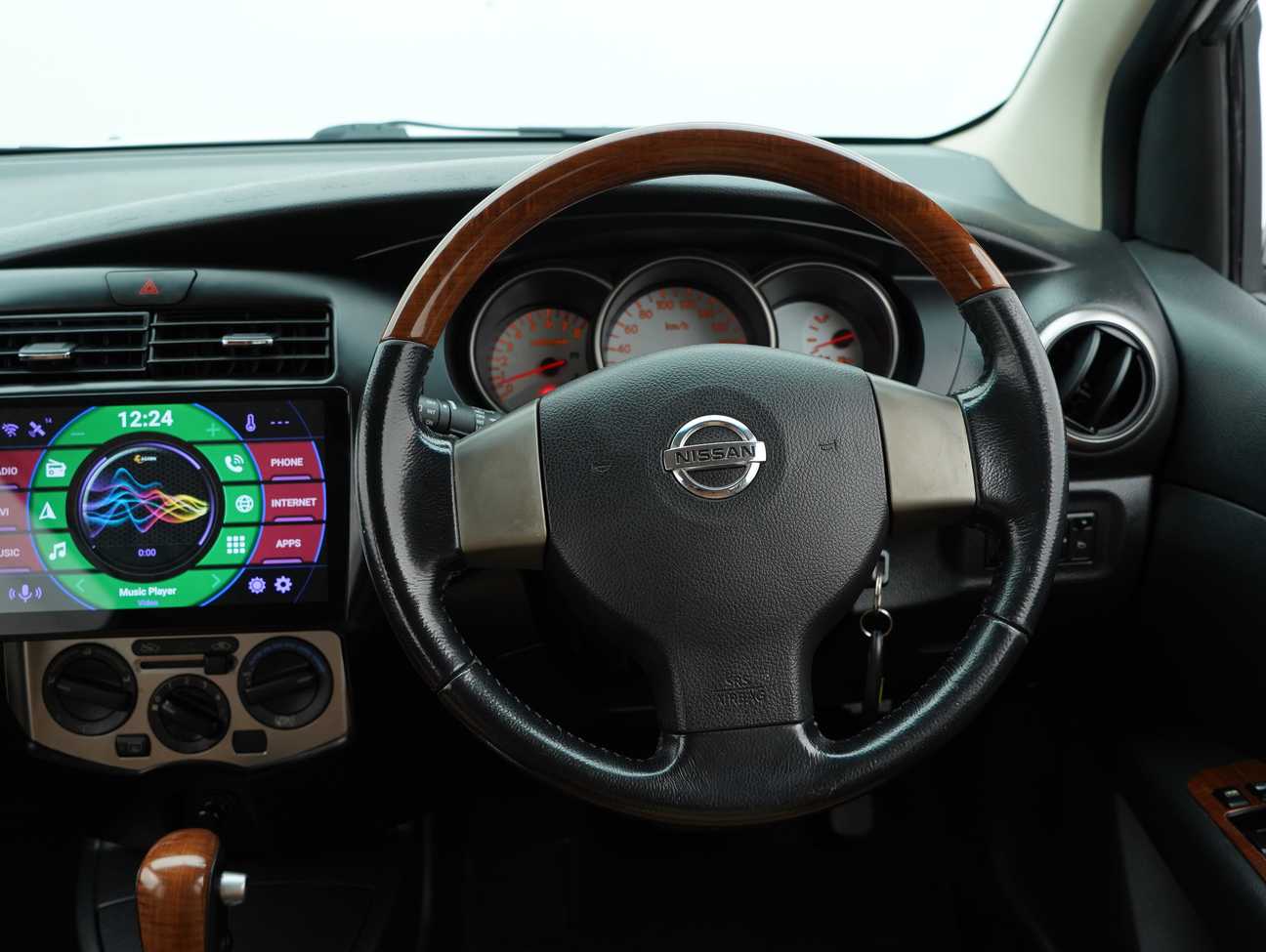used 2011 Nissan Grand Livina Comfort 1.8