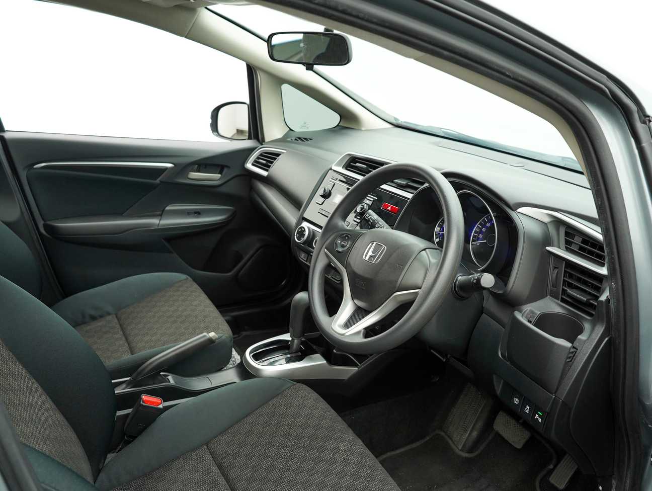 used 2015 Honda Jazz E 1.5