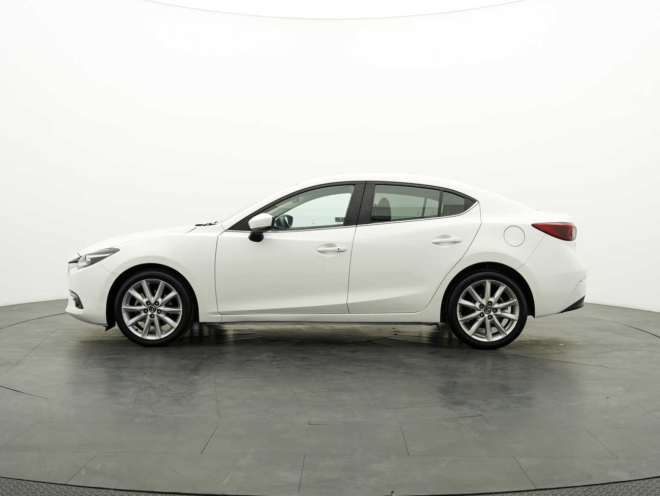 terpakai 2018 Mazda 3 SKYACTIV-G High 2.0